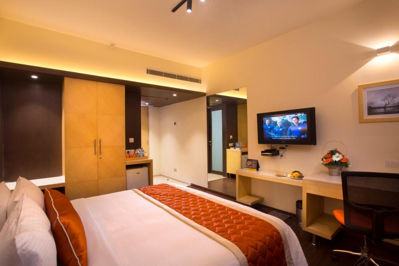 Hotel Langford Keys By Tgi Bangalore Exterior foto